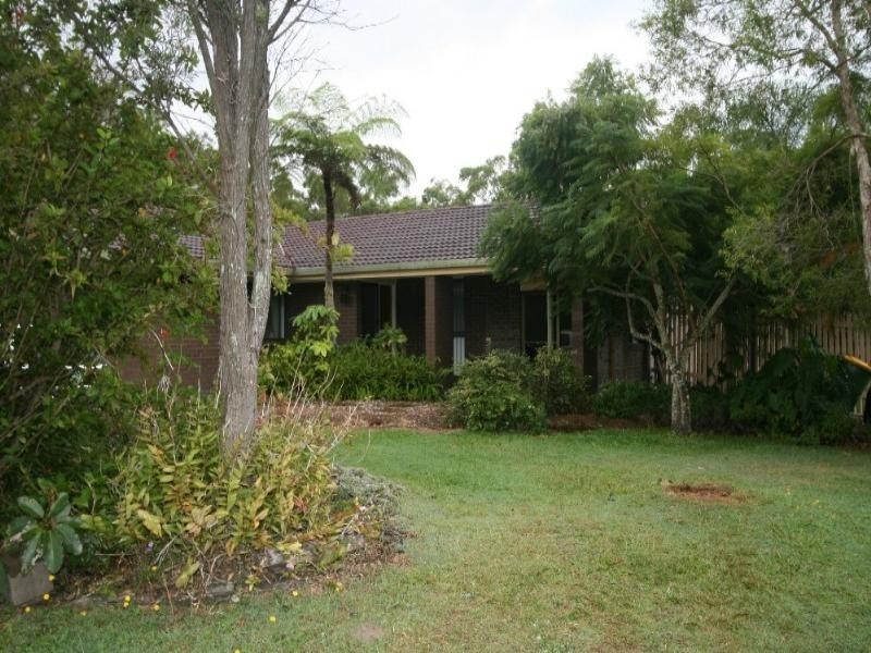 2 Chestnut Crescent, Victoria Point QLD 4165