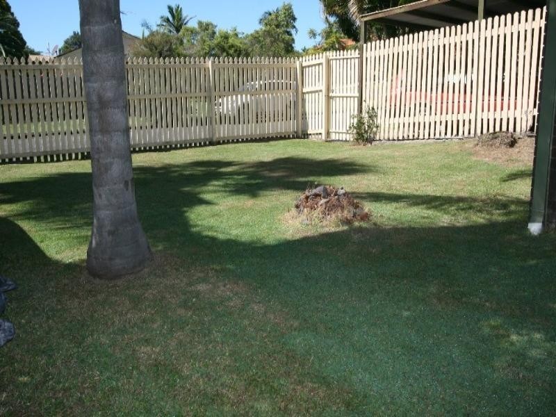 2 Chestnut Crescent, Victoria Point QLD 4165