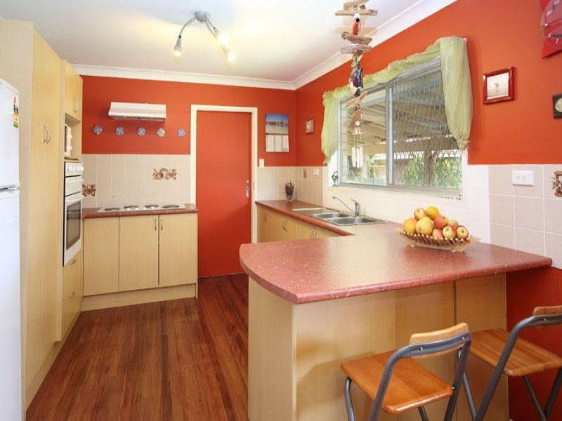 2 Glenside Street, Wavell Heights QLD 4012