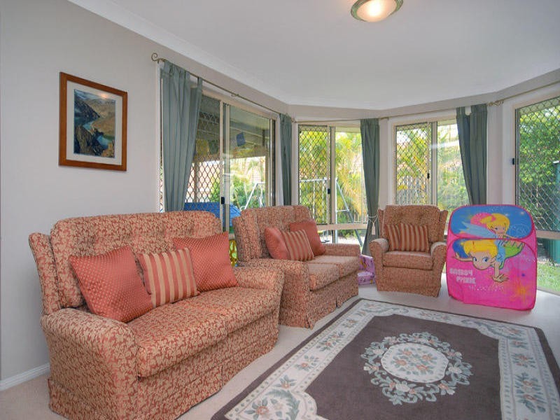7 Lorenc Place, Bridgeman Downs QLD 4035