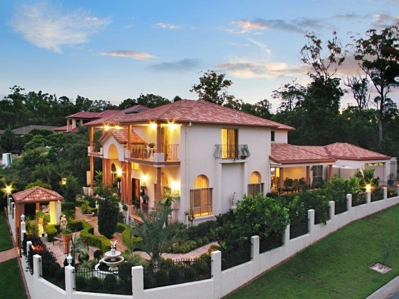 3 Cardiff Close, Bridgeman Downs QLD 4035