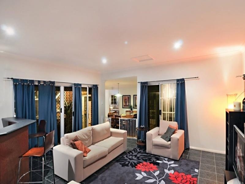 15 Stallone Circuit, Mcdowall QLD 4053