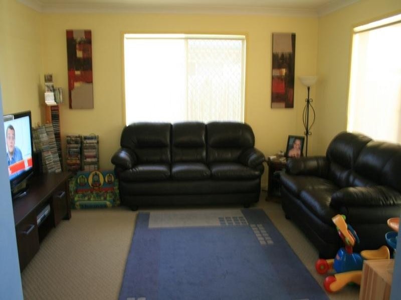 6 Grevillea Place, Bridgeman Downs QLD 4035