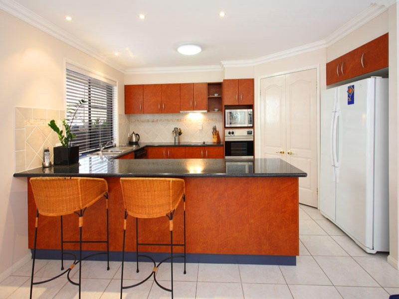 11 Dicaprio Cct, Bridgeman Downs QLD 4035