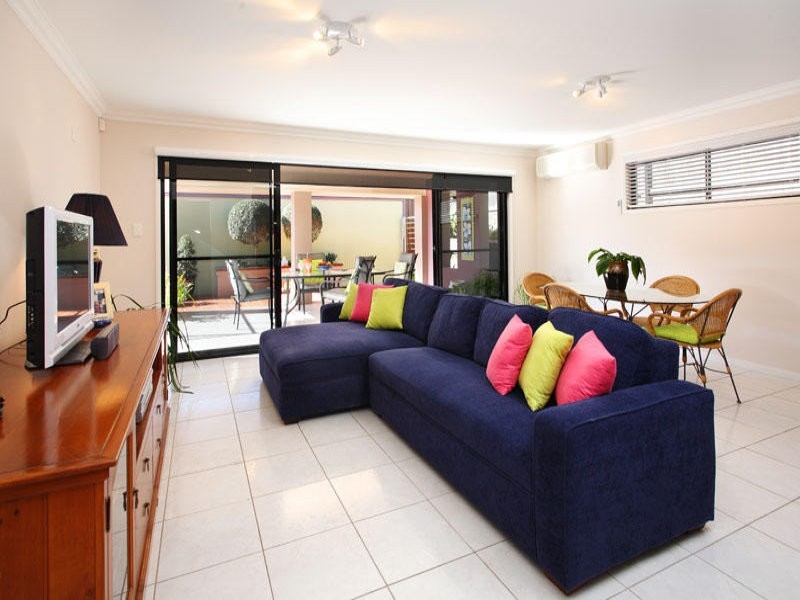 11 Dicaprio Cct, Bridgeman Downs QLD 4035