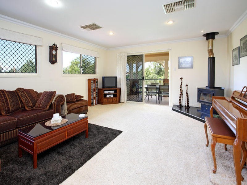 41 Banksia Place, Bridgeman Downs QLD 4035