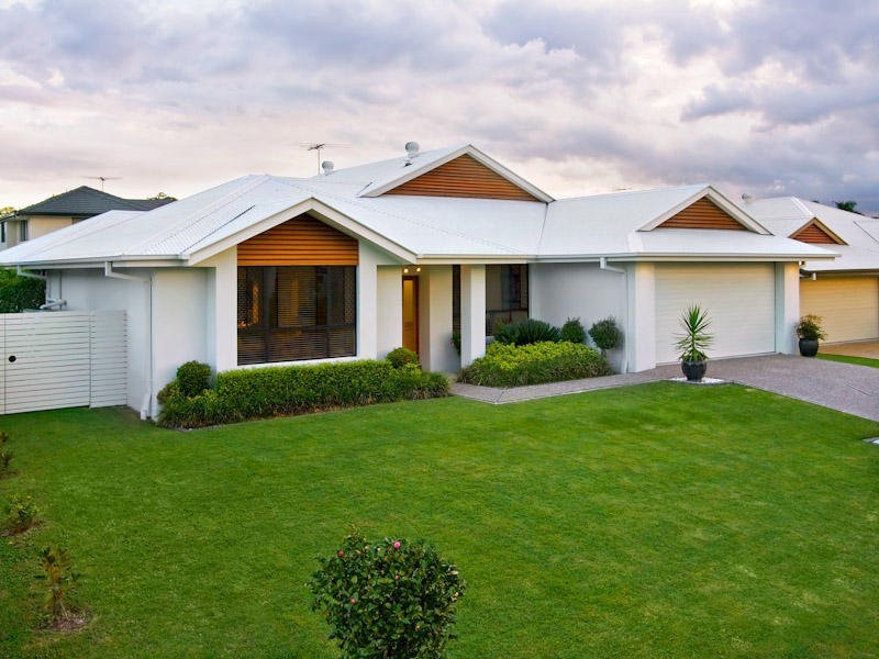 5 Oltrarno Place, Bridgeman Downs QLD 4035