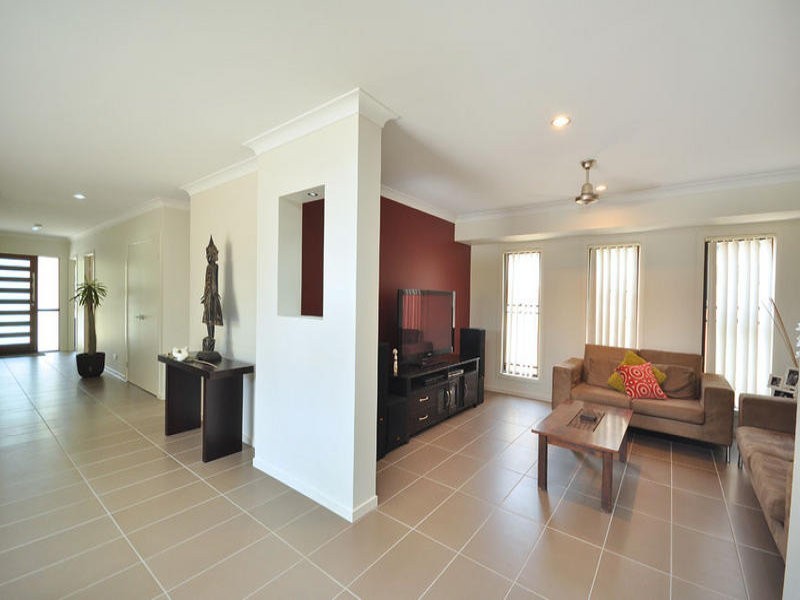 9 Booyong Place, Bridgeman Downs QLD 4035