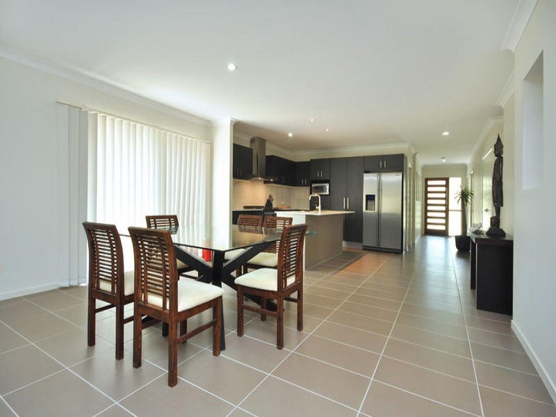 9 Booyong Place, Bridgeman Downs QLD 4035