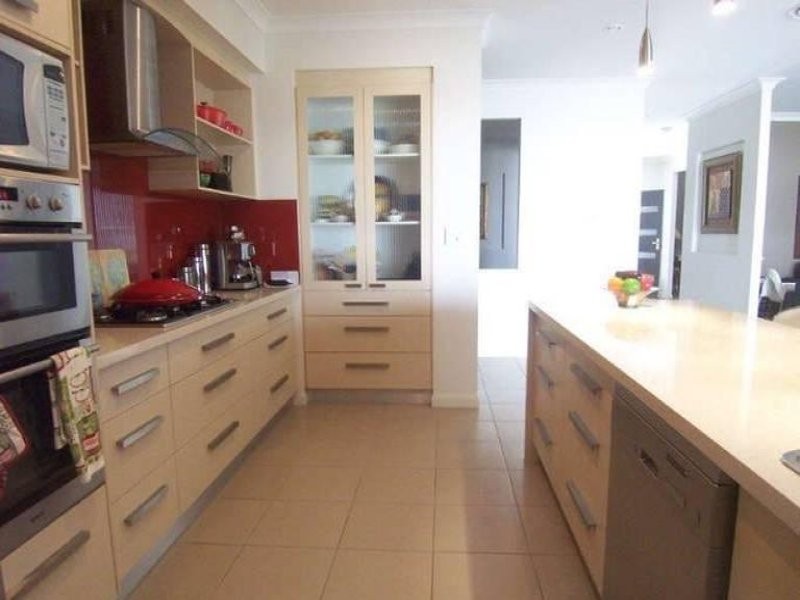 12 Cienna Place, Bridgeman Downs QLD 4035