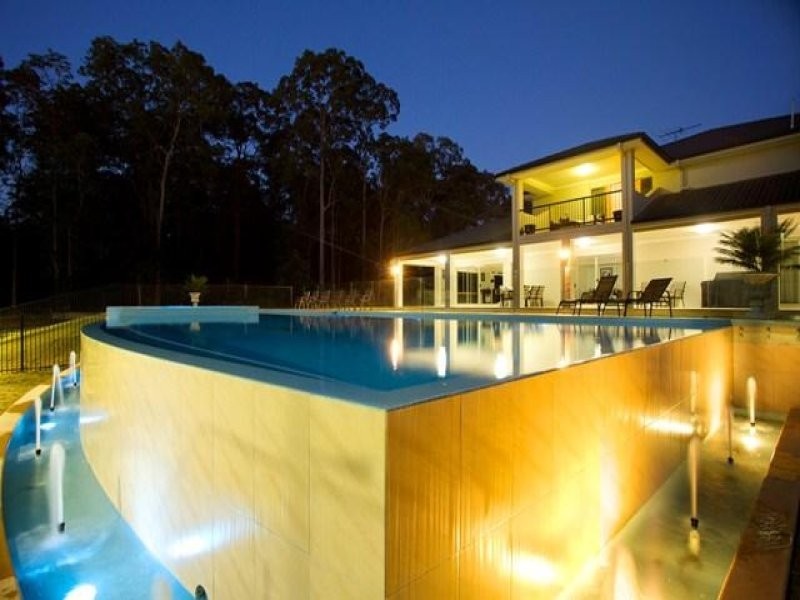 16 Priestley Road, Bridgeman Downs QLD 4035