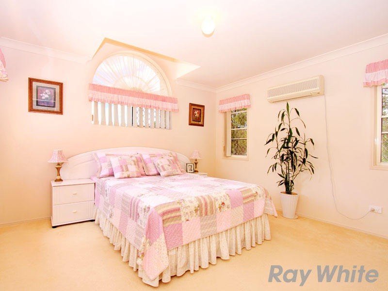 130 Streisand Drive, Mcdowall QLD 4053