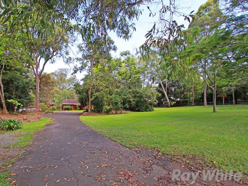 63 Neville Road, Bridgeman Downs QLD 4035