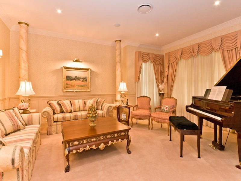 130 Camelot Place, Bridgeman Downs QLD 4035