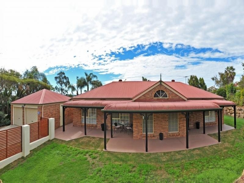 17 Forest Court, Albany Creek QLD 4035