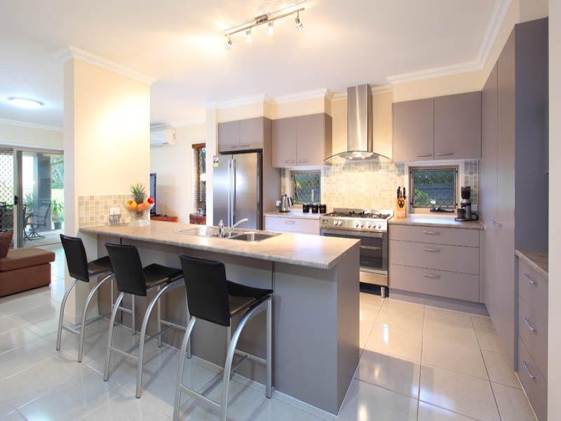 11 Silverbirch Place, Bridgeman Downs QLD 4035