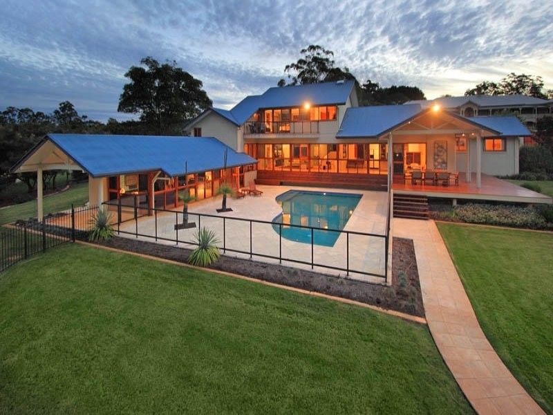 23 Neville Road, Bridgeman Downs QLD 4035