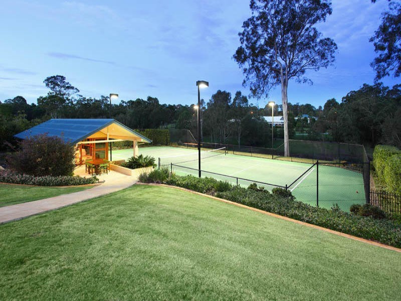 23 Neville Road, Bridgeman Downs QLD 4035