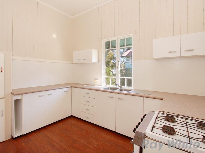 14 Arnott Street, Kedron QLD 4031