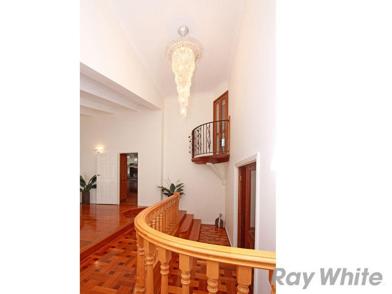 96 Idonia Street, Bridgeman Downs QLD 4035