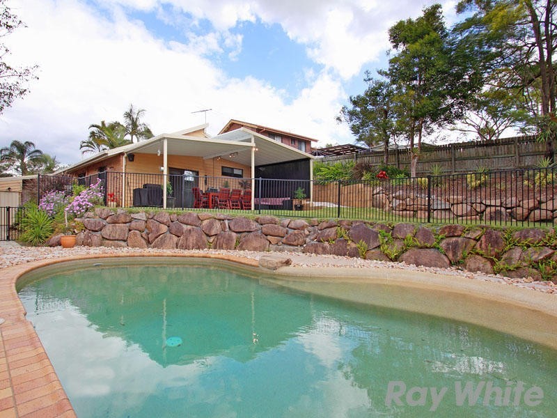 4 Jocasta Street, Eatons Hill QLD 4037