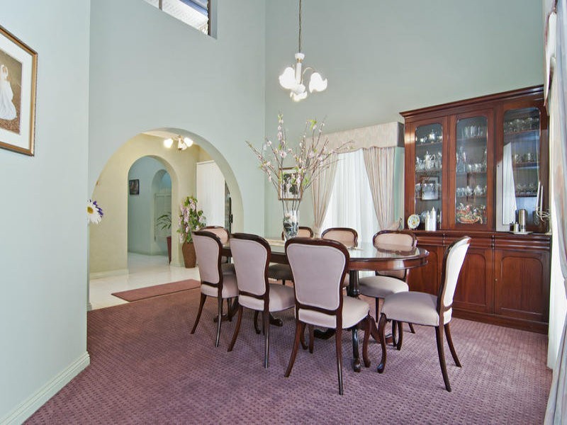 8 Lazenby Street, Mcdowall QLD 4053