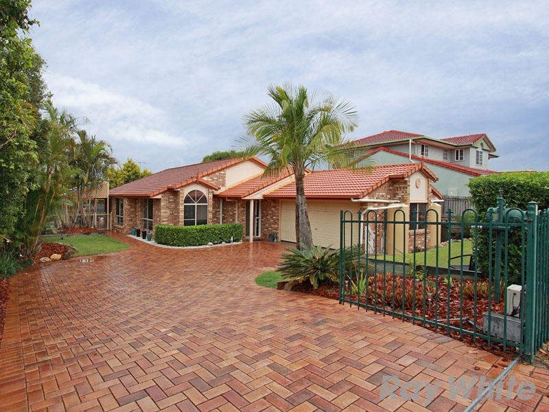 35 Oxford Crescent, Bridgeman Downs QLD 4035