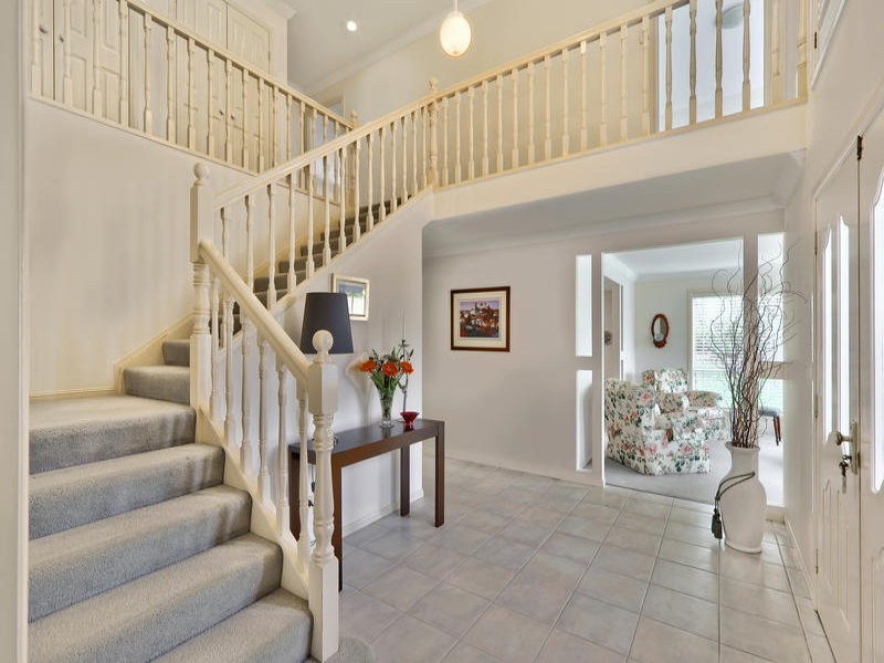 8 Gemini Place, Bridgeman Downs QLD 4035