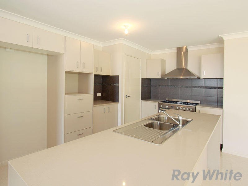21 Moor Circuit, Warner QLD 4500