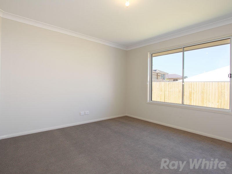 21 Moor Circuit, Warner QLD 4500