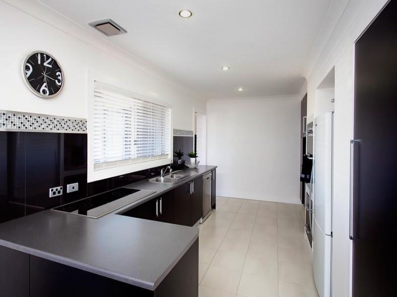 61 Picasso Crescent, Carseldine QLD 4034