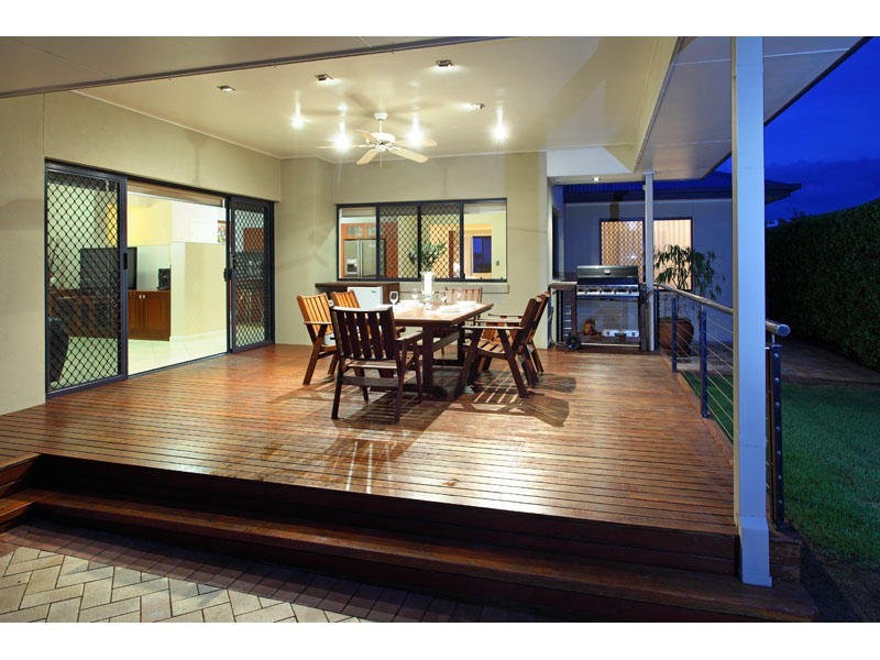4 Montalcino Place, Bridgeman Downs QLD 4035