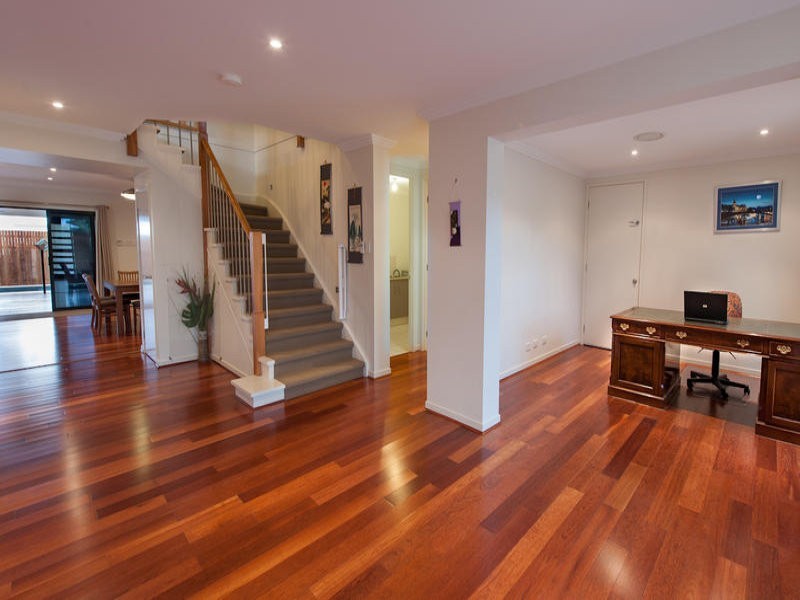 3 Leo Place, Bridgeman Downs QLD 4035