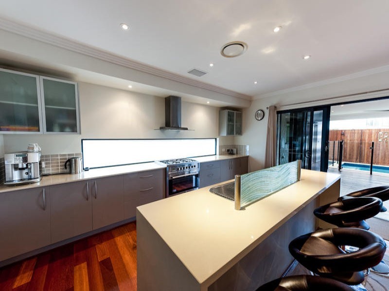 3 Leo Place, Bridgeman Downs QLD 4035