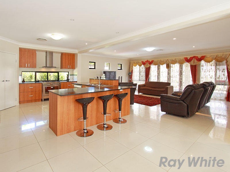23 Apulia Place, Bridgeman Downs QLD 4035