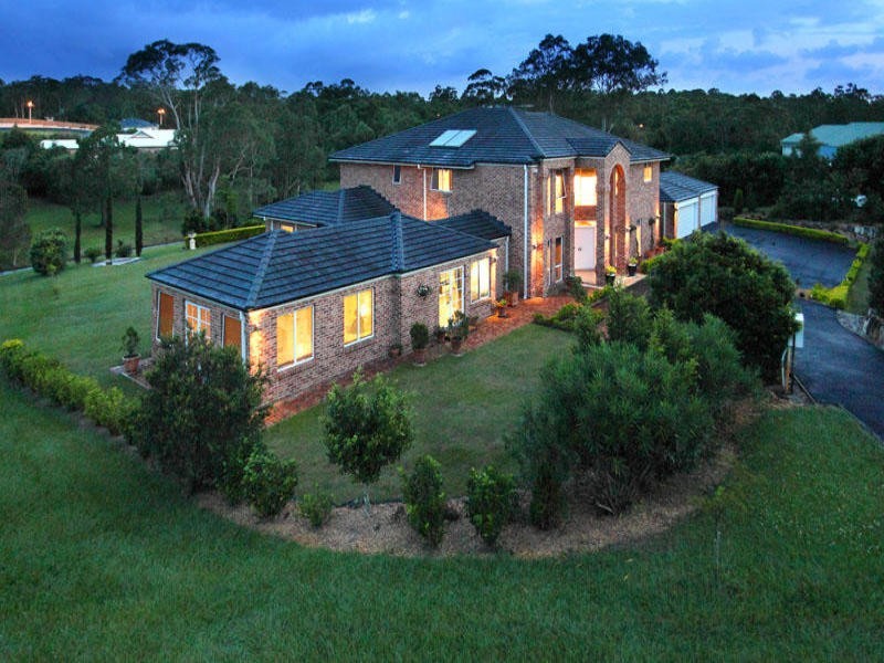 25 Neville Road, Bridgeman Downs QLD 4035