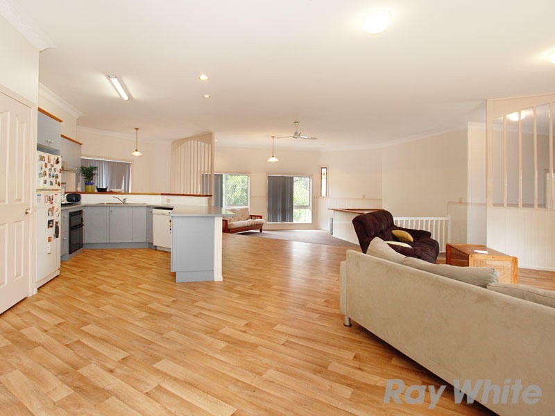 4 Zeppo Place, Mcdowall QLD 4053