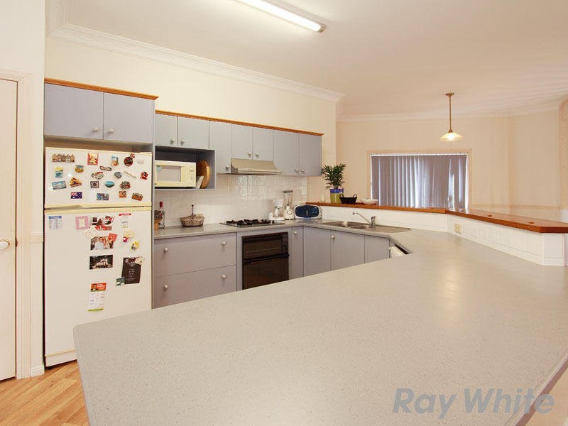 4 Zeppo Place, Mcdowall QLD 4053
