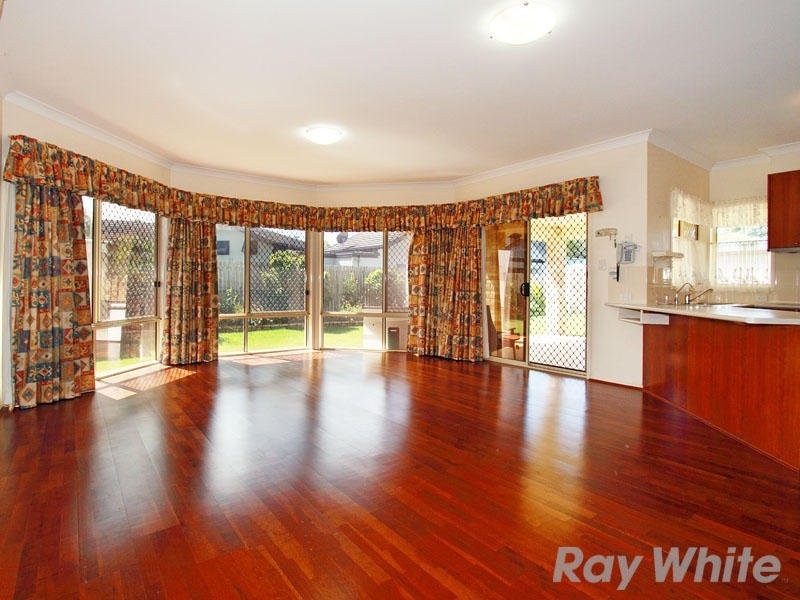 4 King Parrot Court, Cashmere QLD 4500