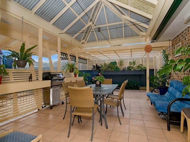 2 Fairview Place, Bridgeman Downs QLD 4035