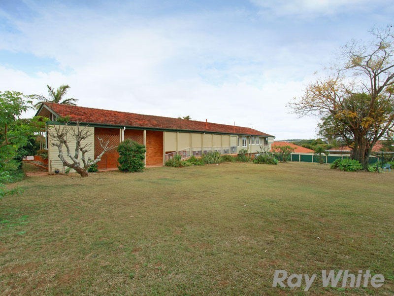 8 Ridley Road, Bridgeman Downs QLD 4035