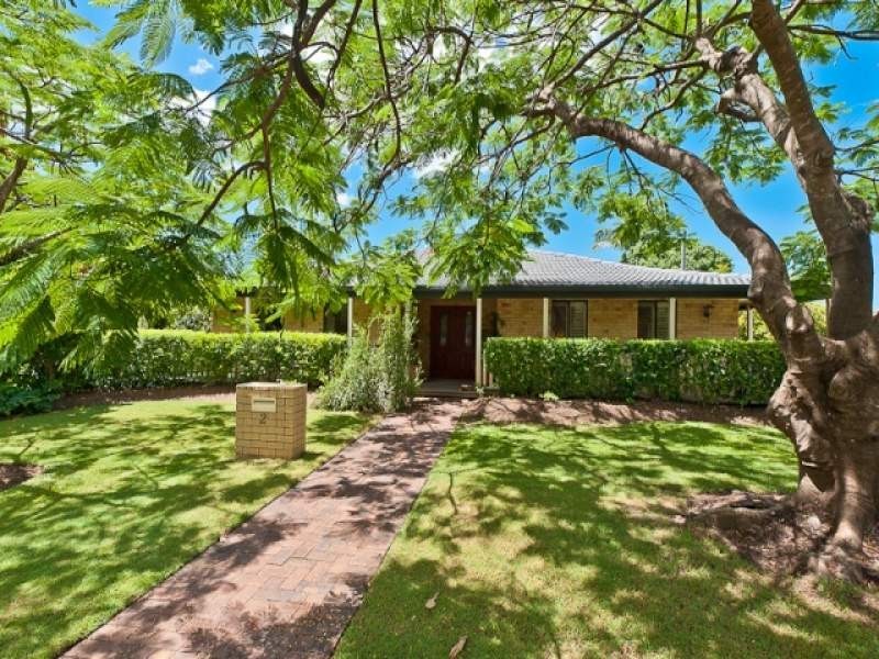 2 Fairhaven Street, Bridgeman Downs QLD 4035