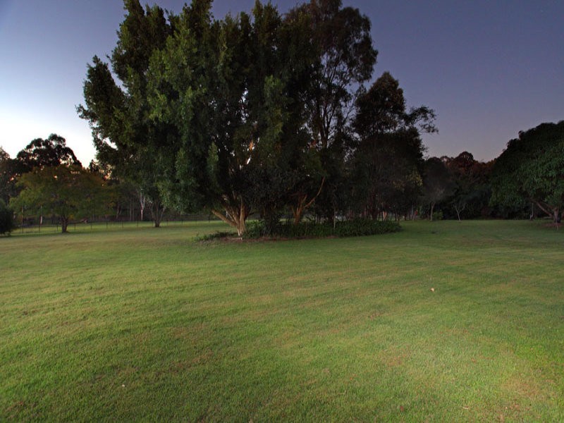 245 Graham Road, Bridgeman Downs QLD 4035