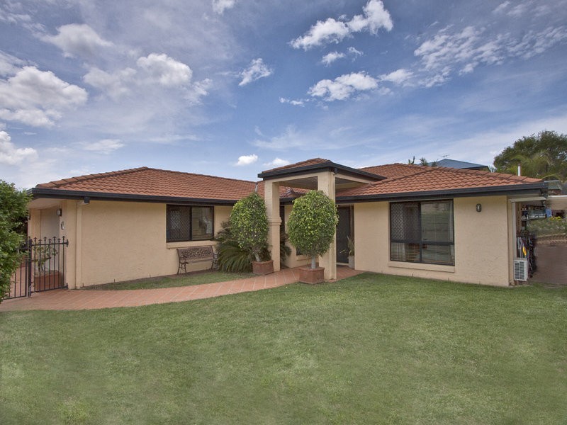 42 Lancewood Drive, Albany Creek QLD 4035