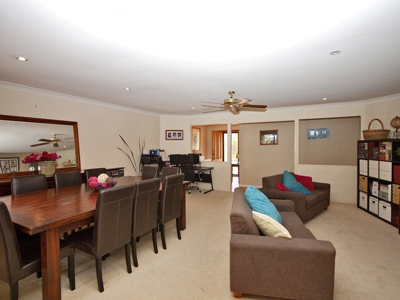 42 Lancewood Drive, Albany Creek QLD 4035