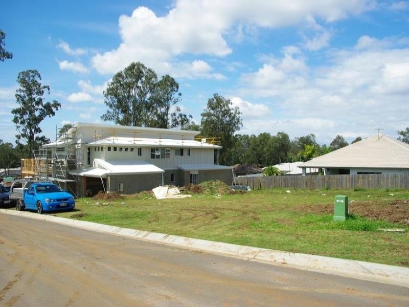 6 Seeana Crescent, Bridgeman Downs QLD 4035