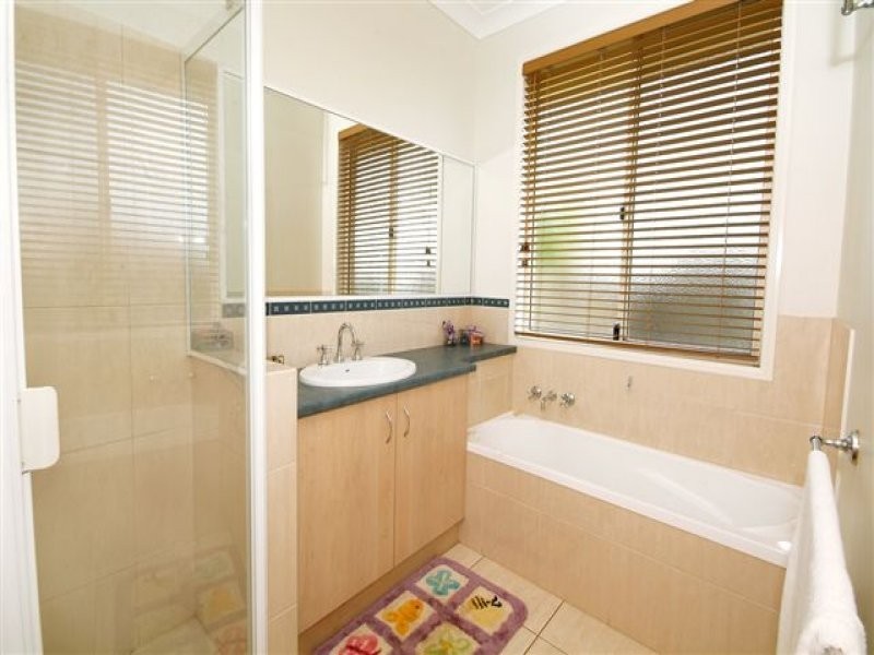 4 Garvan Court, Highfields QLD 4352