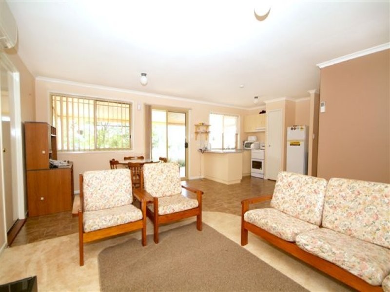 8 Beechcraft Court, Wilsonton QLD 4350