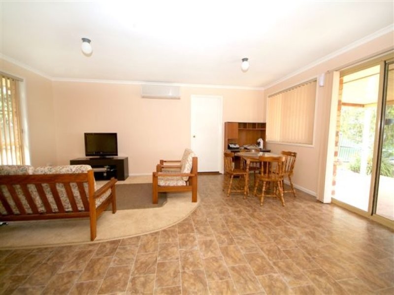 8 Beechcraft Court, Wilsonton QLD 4350