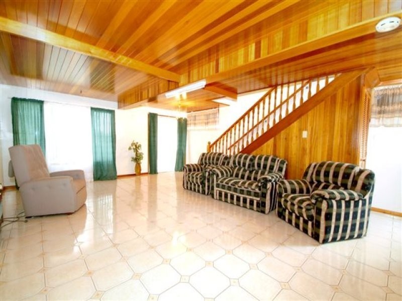 15 Clearview Street, Rockville QLD 4350